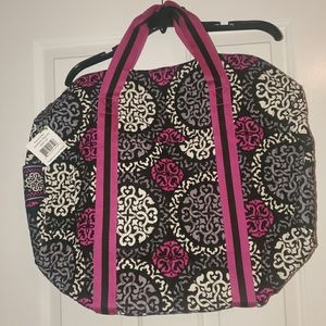 Vera Bradley Round Duffle nwt